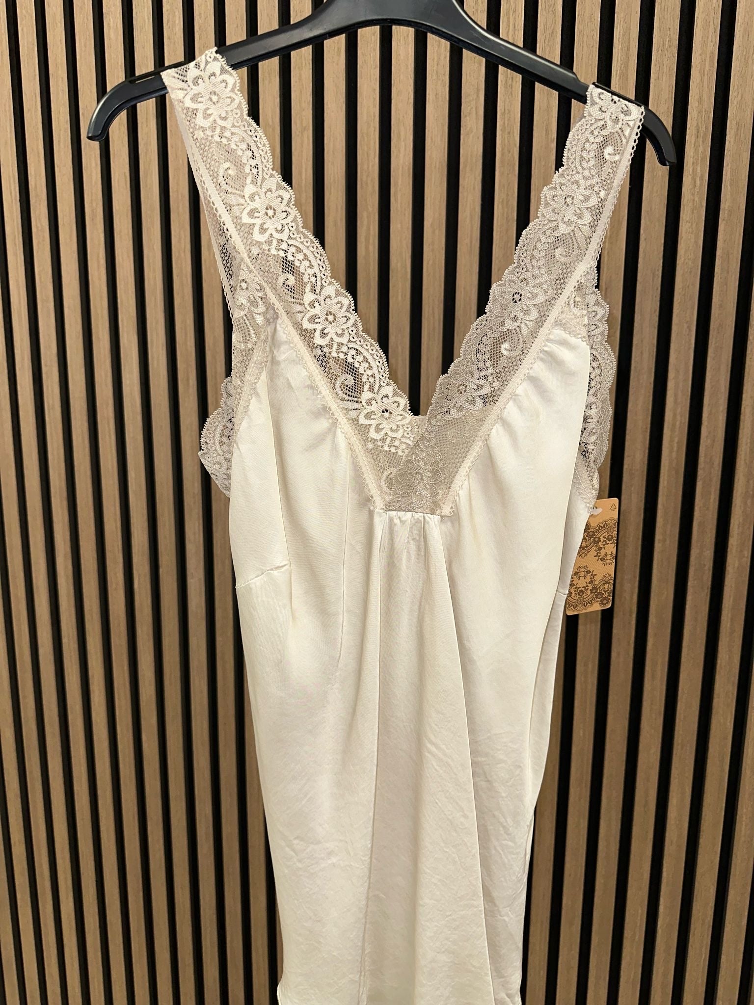 TANKTOPJE MET KANT