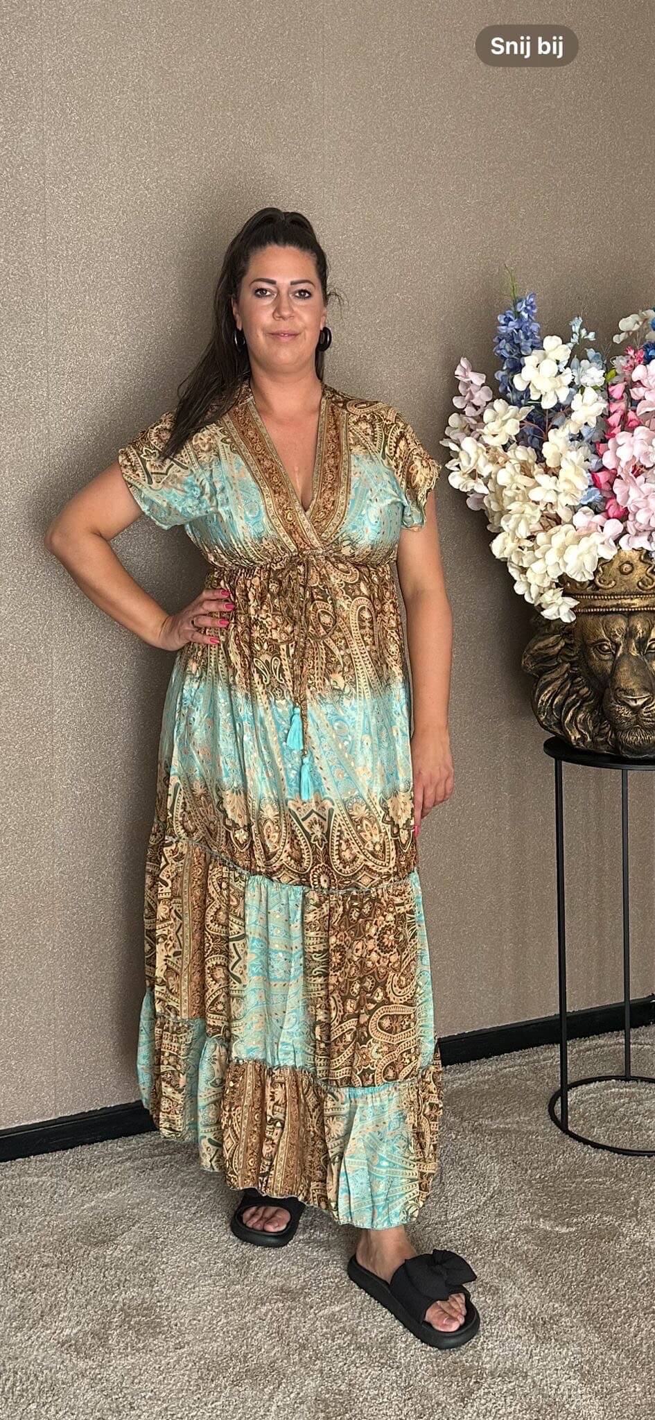 BEAUTIFUL DRESS