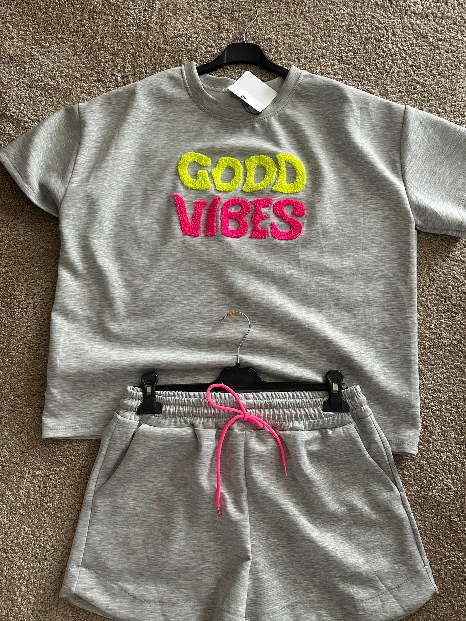 GODD VIBES SET*
