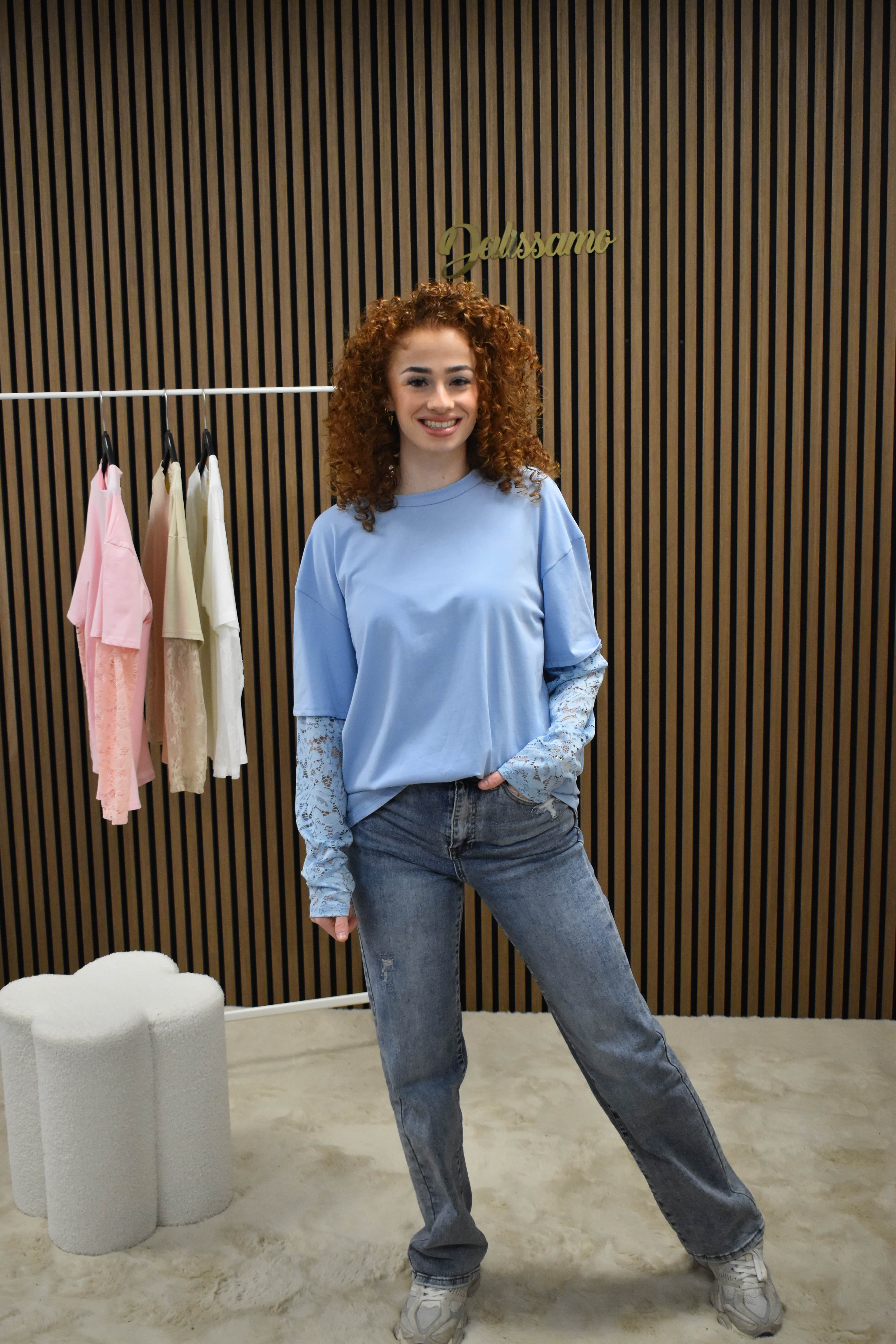 T-SHIRT MET LACE MOUW