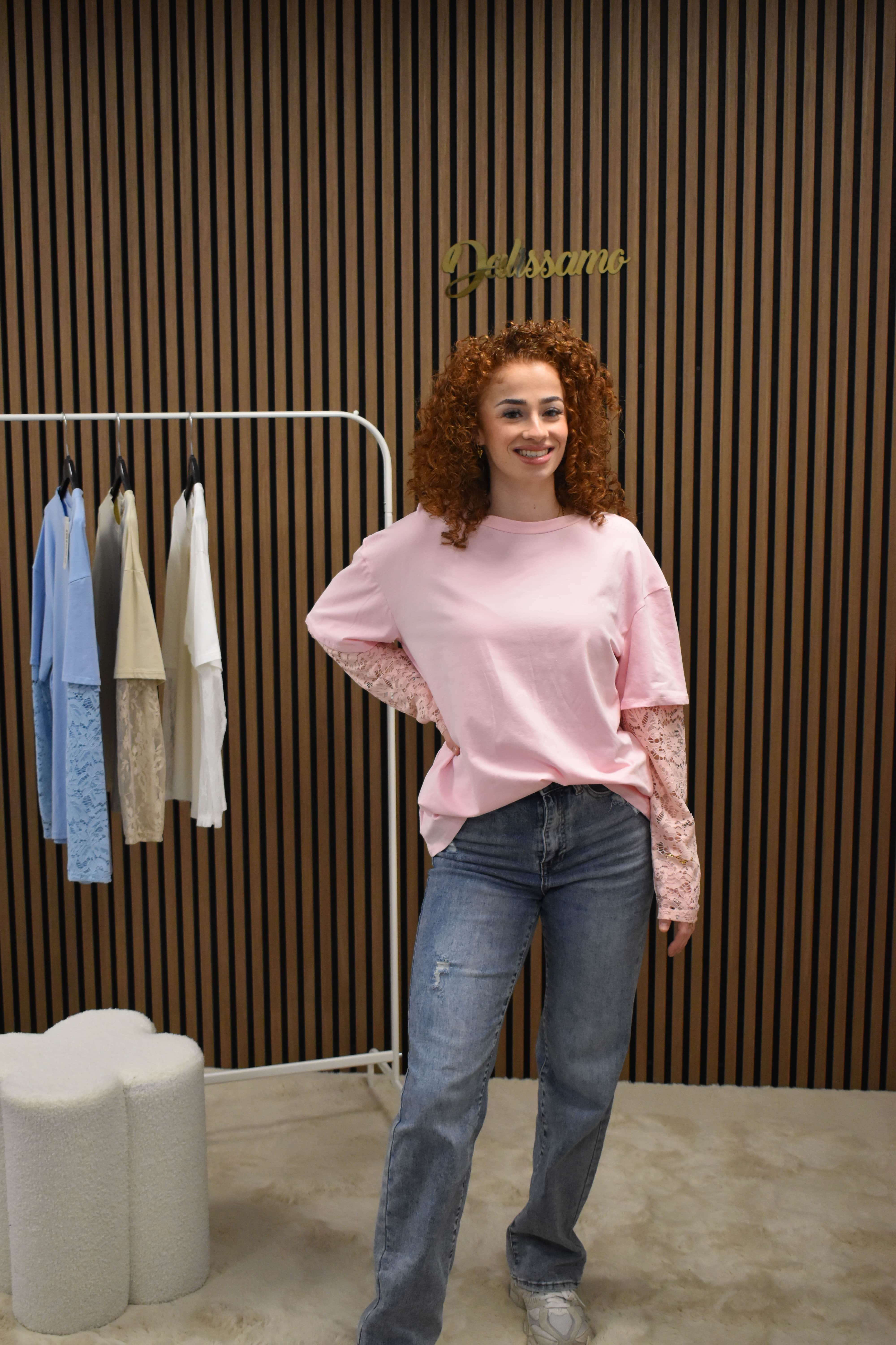T-SHIRT MET LACE MOUW